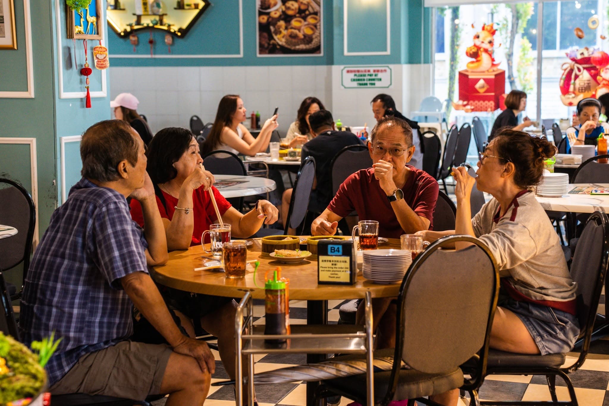 Foo Hou Dim Sum family sharing dim sum table warmth