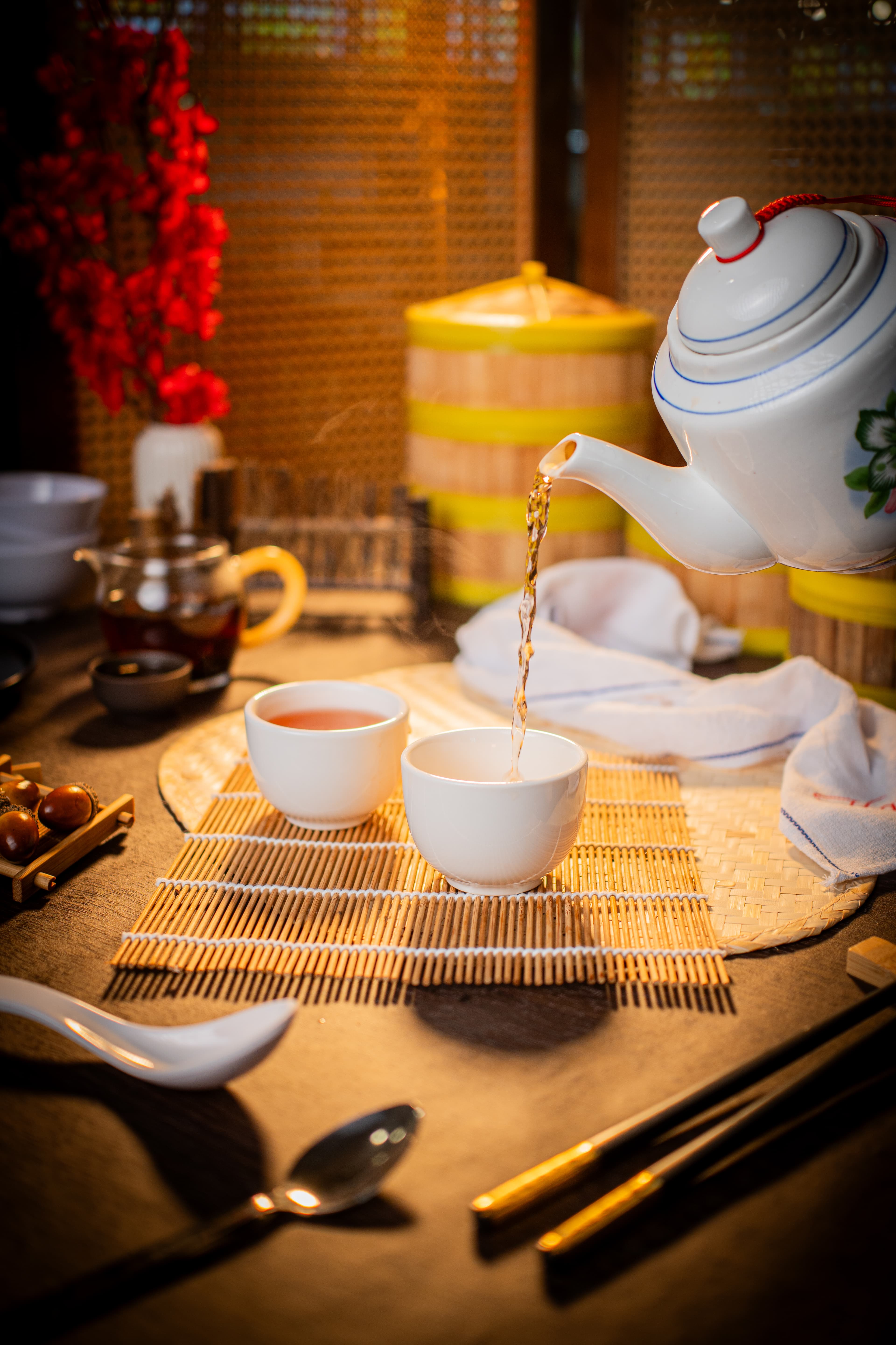 Foo Hou Dim Sum yum cha tea service teapot pouring Cantonese tea